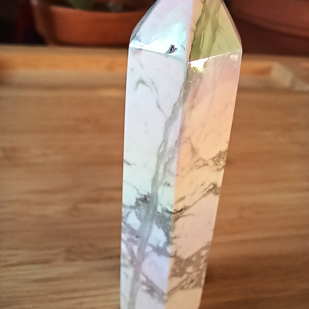 Aura Howlite Crystal Point Tower